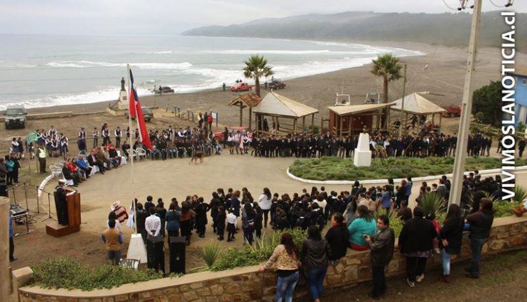 Vichuquén rindió homenaje a las “Glorias Navales”