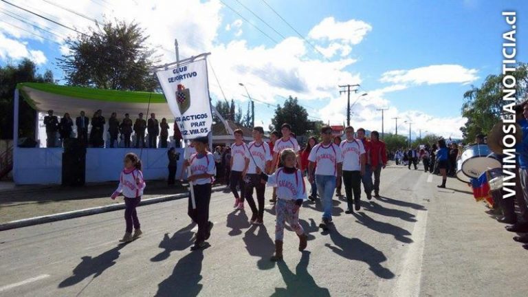 [FOTOS] Con brillante desfile Villa Prat saludó al héroe de cual lleva su nombre