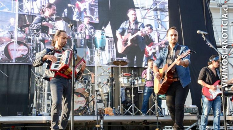 [FOTOS] Molina celebró el día de la madre con “Los Vásquez”