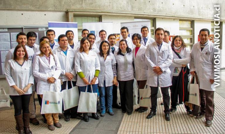 24 médicos especialistas se gradúan del programa “Becas Maule”