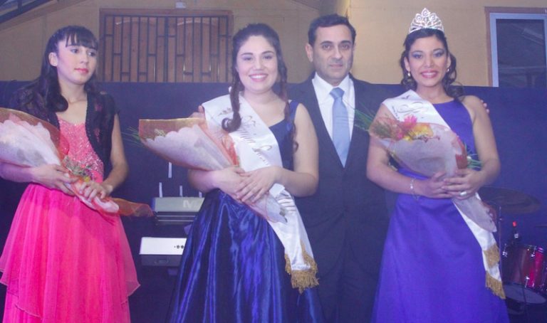 Franchesca Chinchilla se convirtió en la nueva reina de Sarmiento