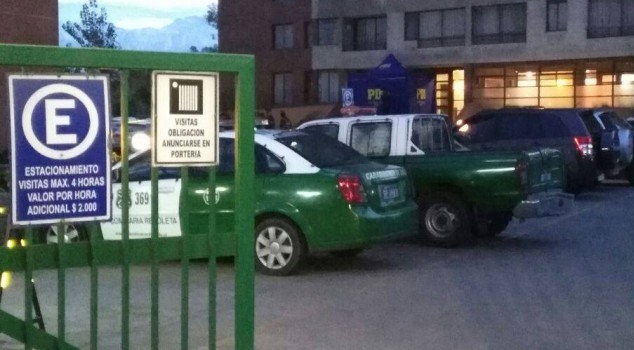 Madre muere junto a su hija tras caer de edificio en Recoleta