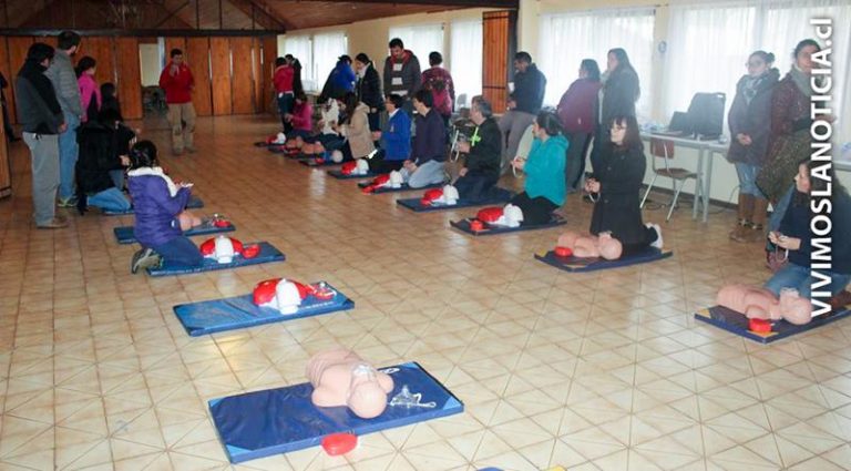 Capacitan a funcionarios de salud en reanimación cardiopulmonar
