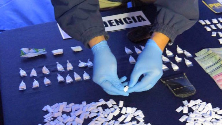 Detienen a parquímetro que traficaba drogas