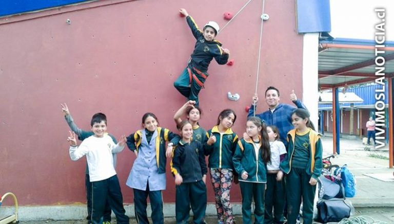 Escuela El Canelo inició taller de escalada