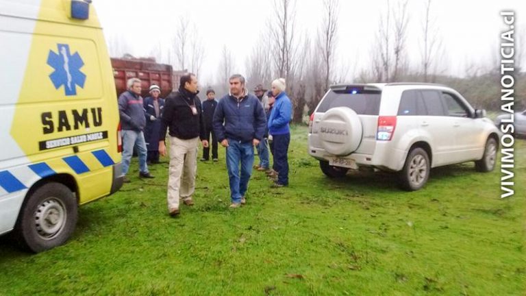 Detectives socorren a chofer que sufrió accidente cardiovascular