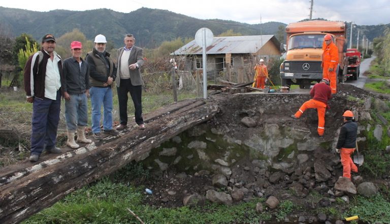 Nuevo puente para el callejón Los Quezada de Rauco