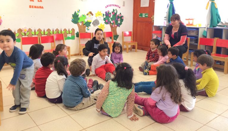 Imparten taller de motricidad para niños