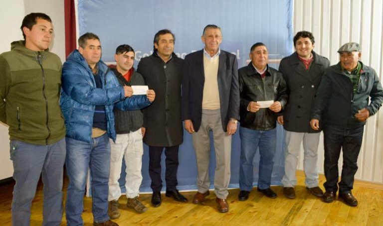 Clubes deportivos de Rauco fueron beneficiados con recursos del GORE