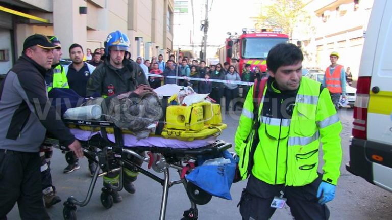 [FOTOS/VIDEO] Identifican a trabajadores lesionados tras caer montacargas