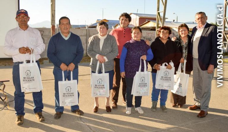 Entregan ampolletas para crear conciencia de ahorro de energía en Rauco