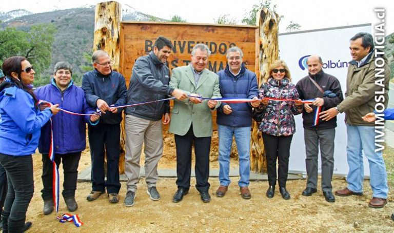 Alcalde de San Clemente recibe obras de acceso a Baños del Médano