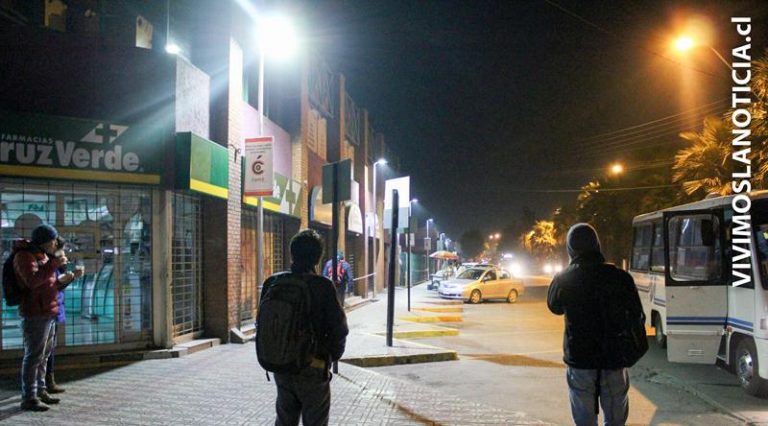 Instalan luminarias peatonales en terminales y plaza recreativa