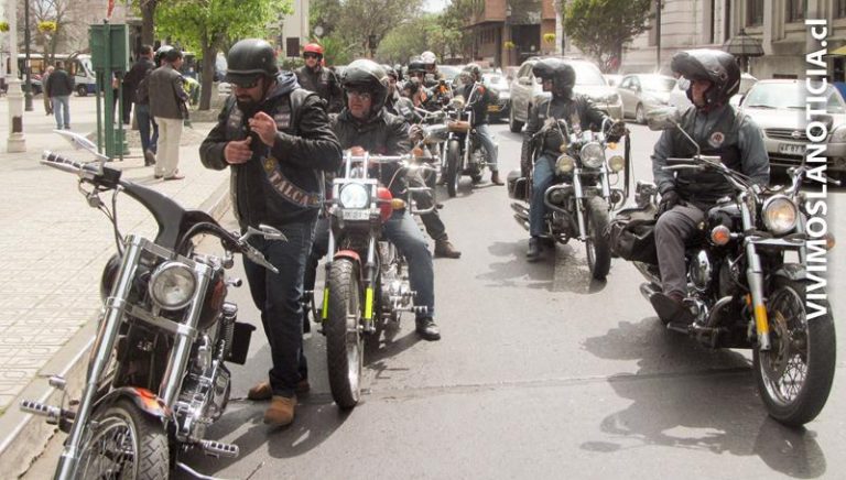Motoqueros exigen entrega de un inmueble abandonado