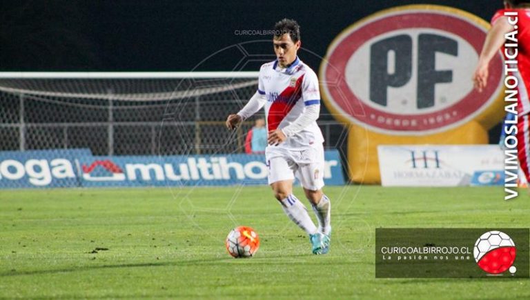Alfredo Ábalos entre los nominados para ser mejor jugador de la Primera B