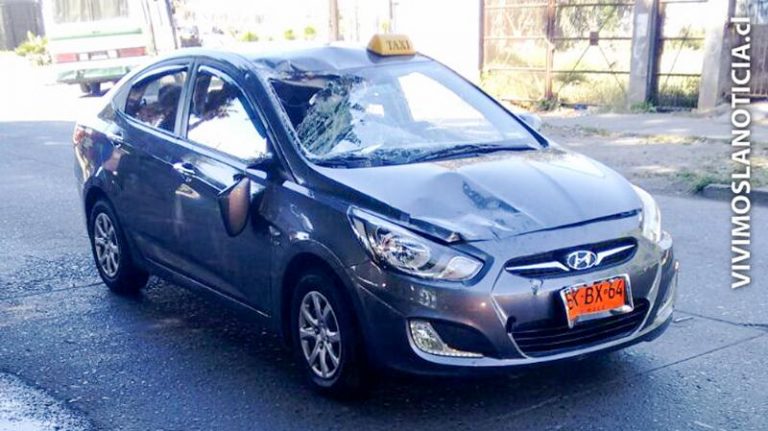 [FOTOS] Bajo riesgo vital ciclista colisionado por taxi