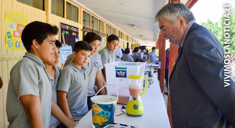 Escuela Los Almendros de Palquibudi culminó año de talleres