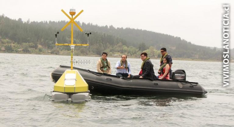 Instalan segunda boya de monitoreo en el lago Vichuquén
