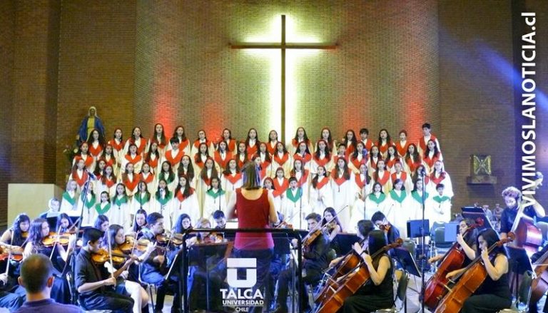 Orquesta y coro de niños brindaron concierto en Curicó