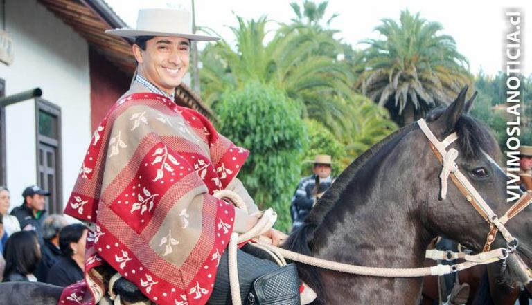 Asumió nuevo alcalde de Vichuquén