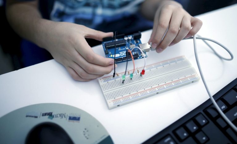 Dictarán cursos de robótica en Curicó