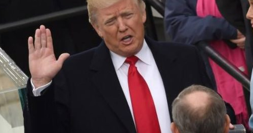 Donald Trump juró como nuevo mandatario de Estados Unidos