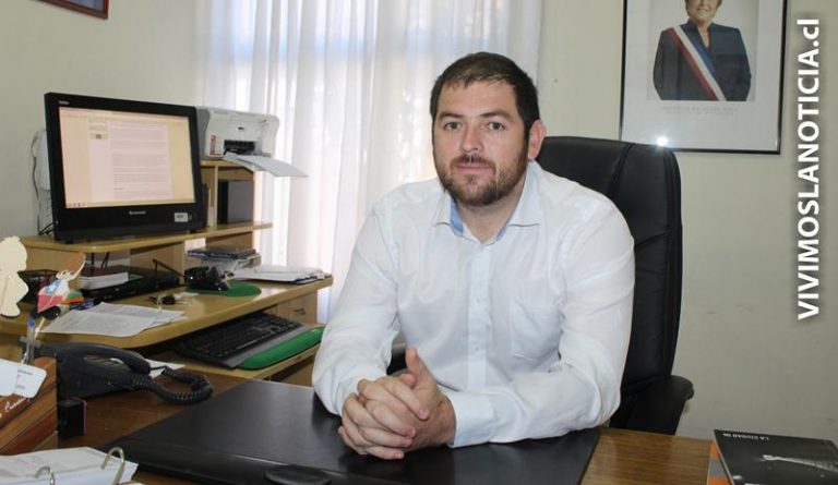Asumió nuevo director de la biblioteca municipal de Curicó