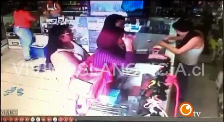 VIDEO | Cámaras delatan a “mecheras” que operan en Curicó