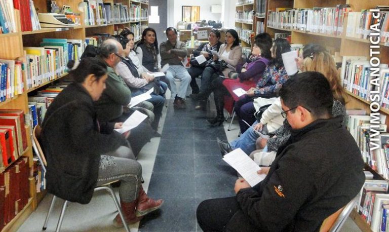 Libro escolar incentivará hábito de la lectura por sobre la tecnología