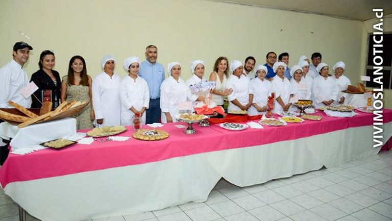 24 molinenses se capacitaron en gastronomía y pastelería