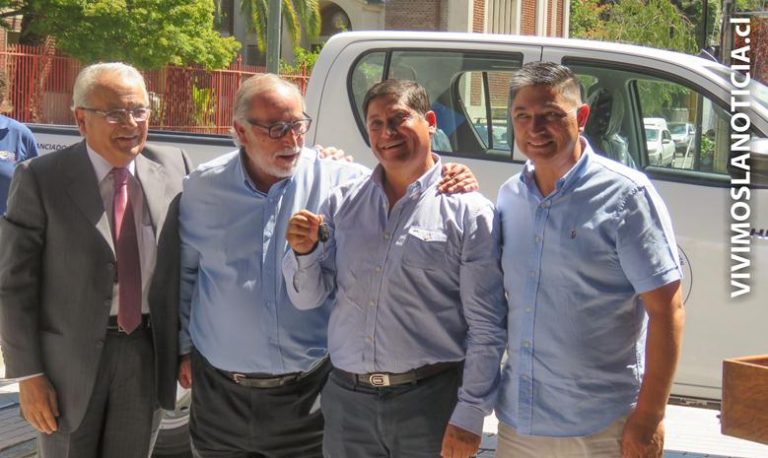 Ocho comunas recibieron vehículos de emergencia