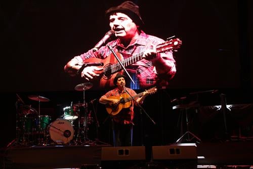 El Clavel en Molina: música, humor y picardía