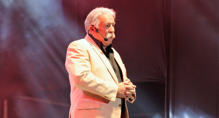 El humor sin censura de Iván Arenas en Molina