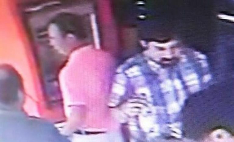 Hurtan dinero a cliente que operaba tarjeta en cajero automático