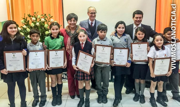 Cementos Bío-Bío becó a 10 estudiantes teninos