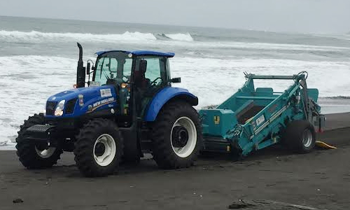 Costa de Licantén cuenta con moderna máquina limpiadora de playas