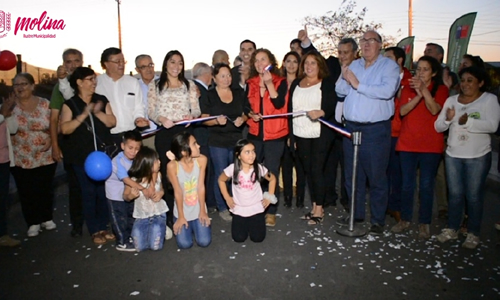 Inauguran nuevos pavimentos en barrio de Molina