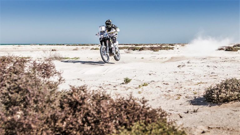 En 4° lugar del rally de Qatar arriba chileno Quintanilla