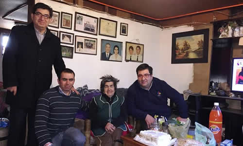CGE lleva electricidad a familia de Pelarco que nunca había tenido servicio