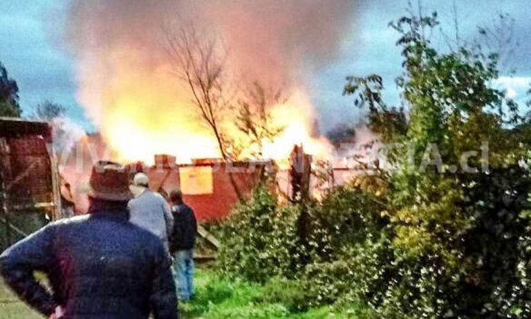 Incendio destruyó vivienda en El Maitén