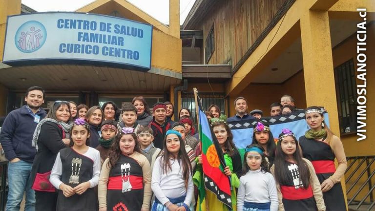 Cesfam Curicó Centro izó bandera del pueblo mapuche