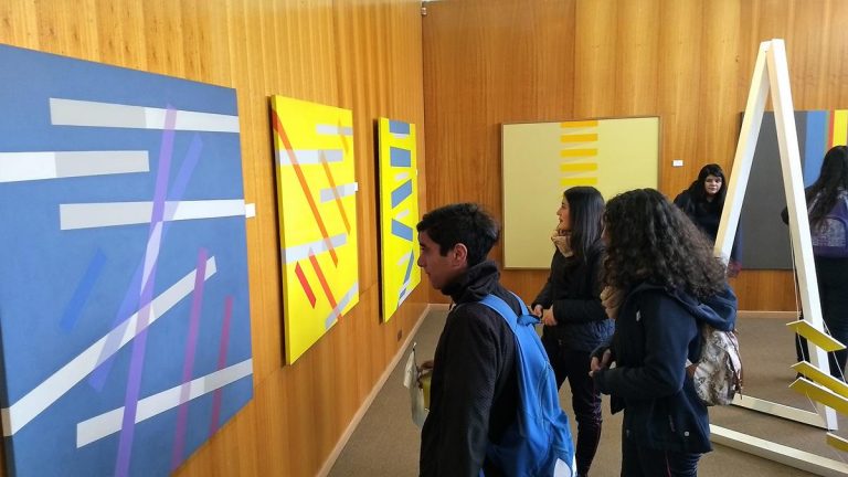 Obras de Gustavo Poblete se exhiben en Curicó