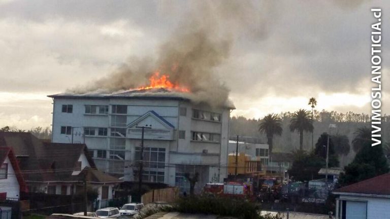 Se incendió Tribunal Laboral de Constitución
