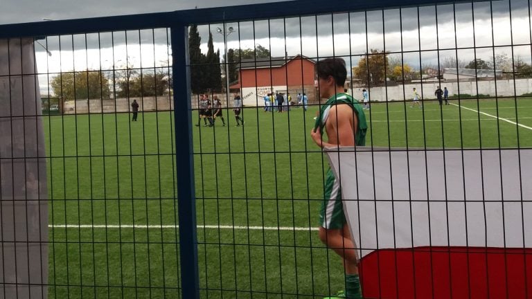 Terminaron partido eliminatorio por intento de agresión al árbitro