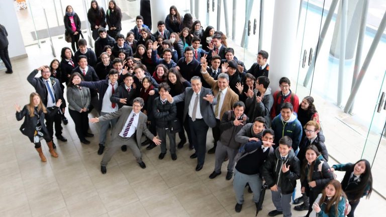 Jóvenes líderes participaron de charla magistral de Presidente de Telefónica
