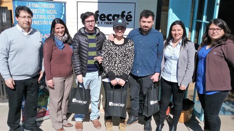 Emprendedores rauquinos reciben premio al compromiso y resultados