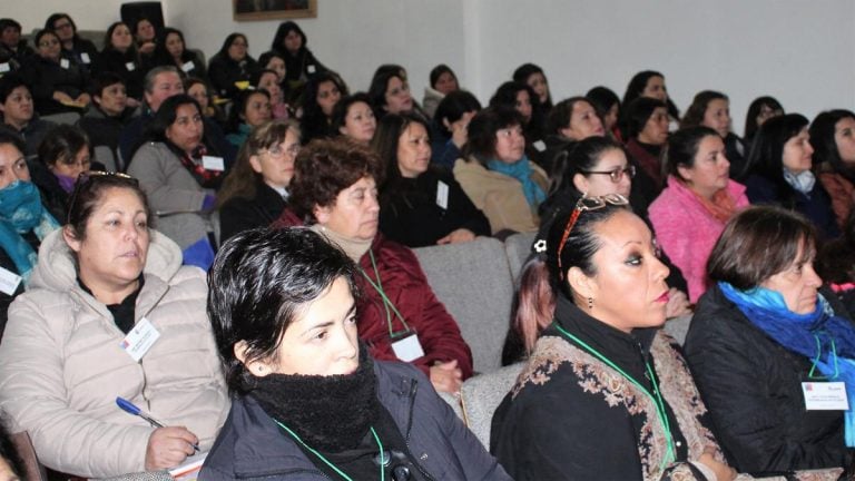 Jefas de hogar participaron en foro sobre trabajo y emprendimiento