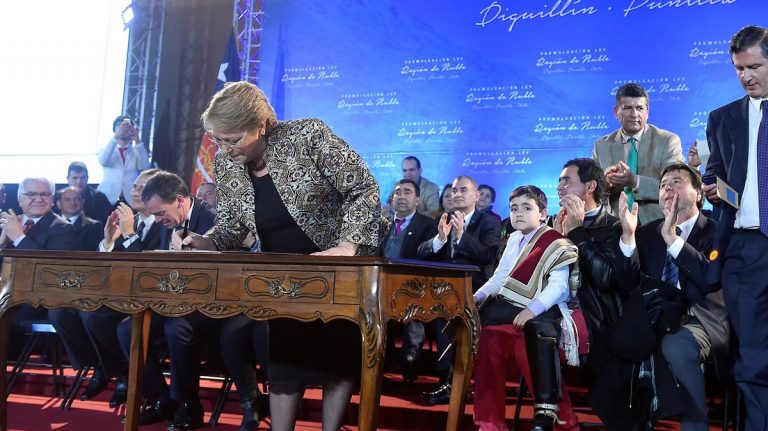 Presidenta Bachelet firma decreto: Ñuble se convierte en la XVI región del país