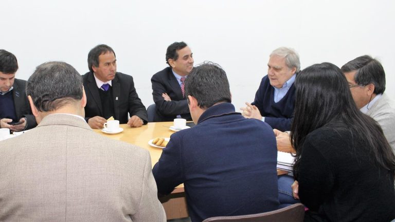 Autoridades analizan proyectos de infraestructura vial para Curicó