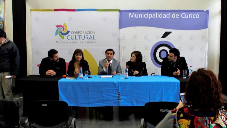 Martín Erazo, director de La Patogallina: “Verán una obra profunda, pero muy entretenida”